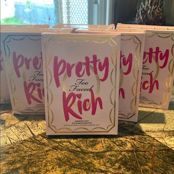 6 Pretty Too Faced Rich Pallets - Picture 1 of 2